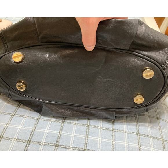 MICHAEL KORS, LARGE BLACK LEATHER SHOULDER BAG - Picture 10 of 13